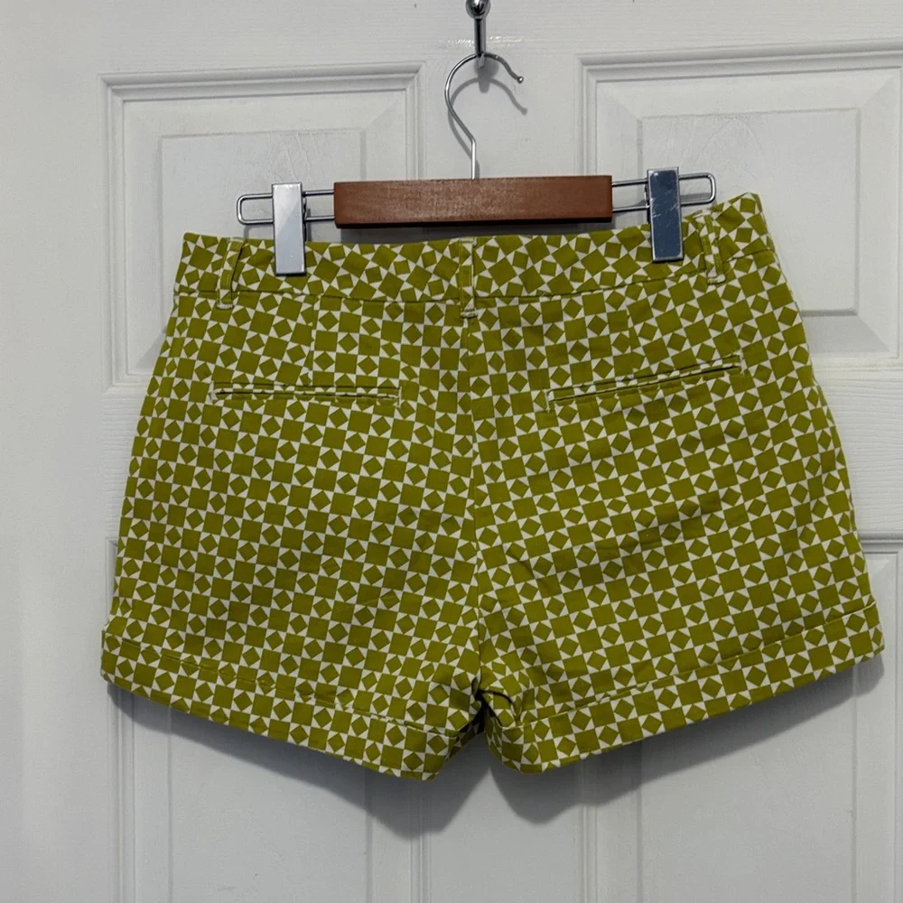 Banana Republic Retro Green Patterned Women's Shorts - Picture 5 of 10